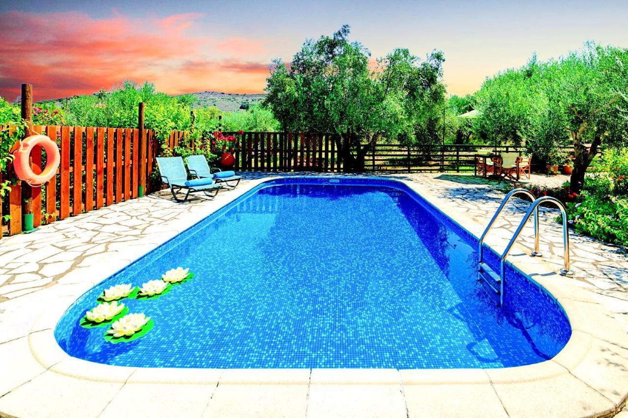 Sentido Villas Armenoi  Bagian luar foto
